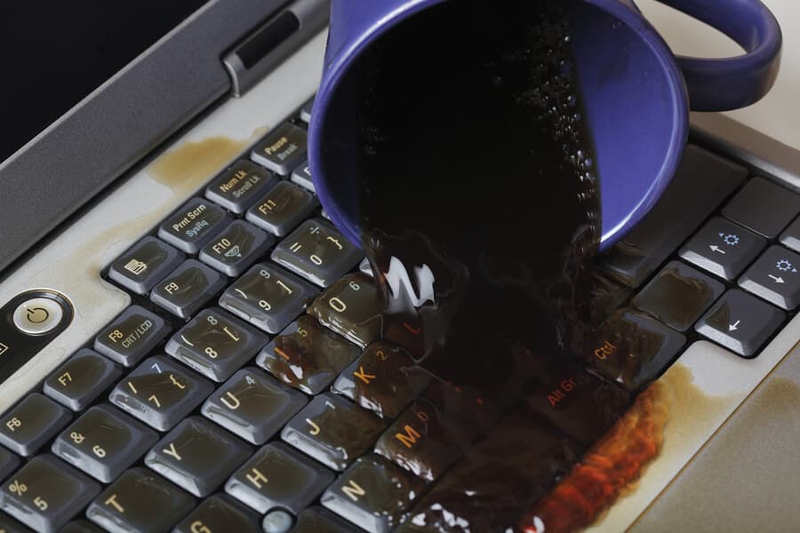 Uşak Laptop Su Dökülmesi Tamiri: Cihazınızı Kurtarın!